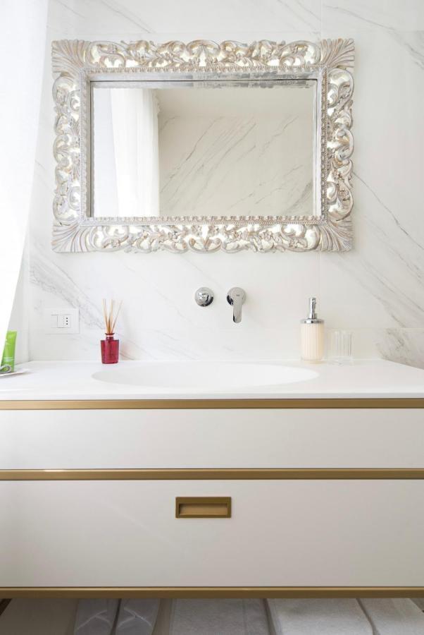 Madonna Montecchi Luxury Suite In เวโรนา ภายนอก รูปภาพ