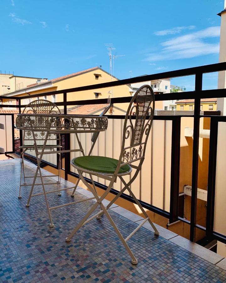 Madonna Montecchi Luxury Suite In เวโรนา ภายนอก รูปภาพ