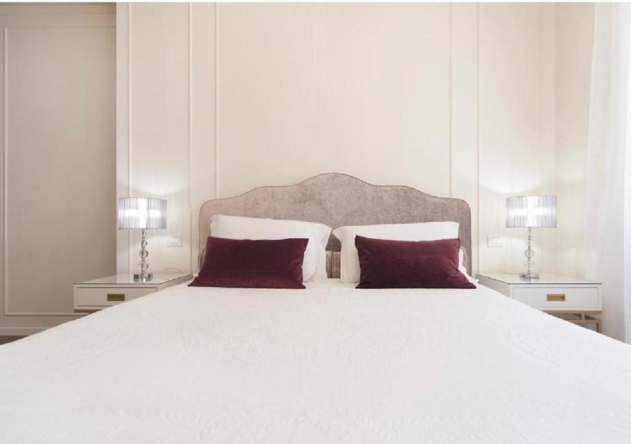 Madonna Montecchi Luxury Suite In เวโรนา ภายนอก รูปภาพ